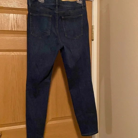 Beautiful jeans- worn 1-2 times.  Very slimming. - Picture 2 of 3